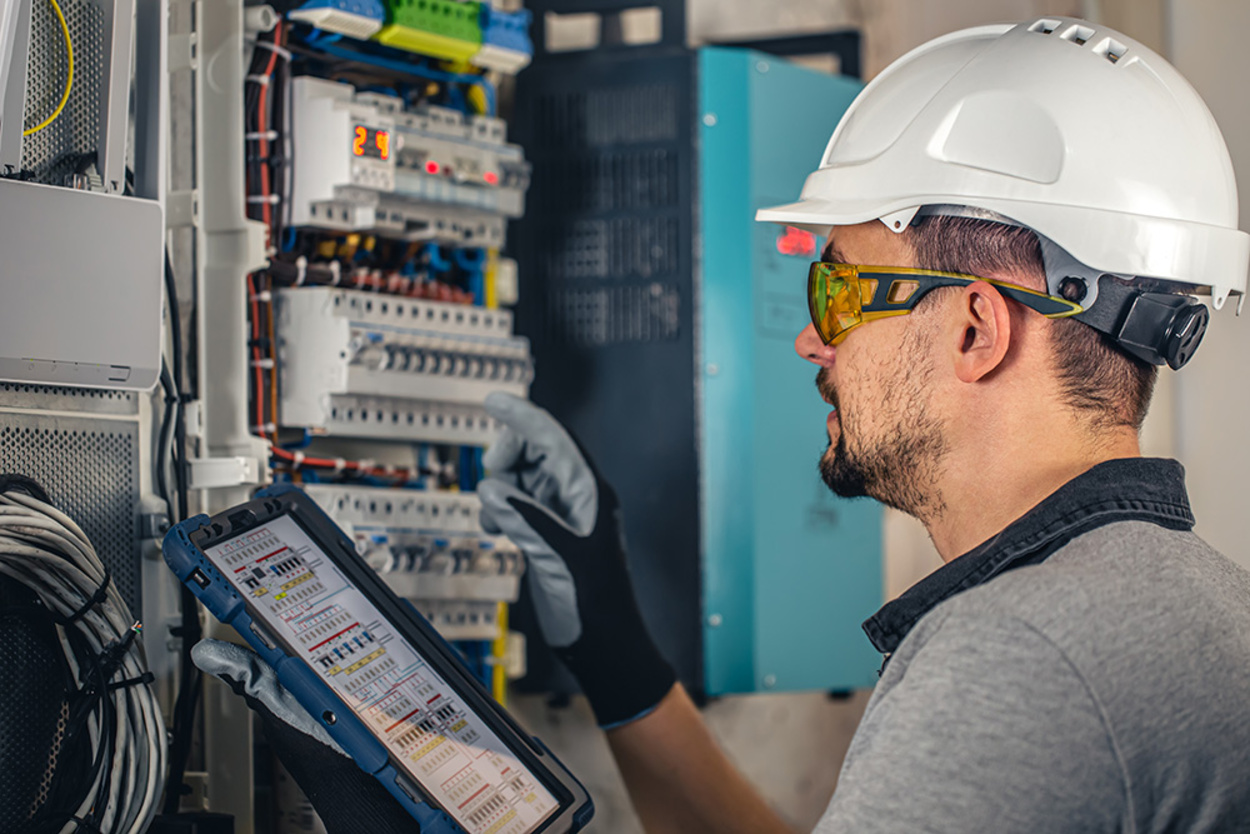 Industrie und Gewerbe bei META Meisterbetrieb für Elektro-Technische Anlagen in Frankfurt