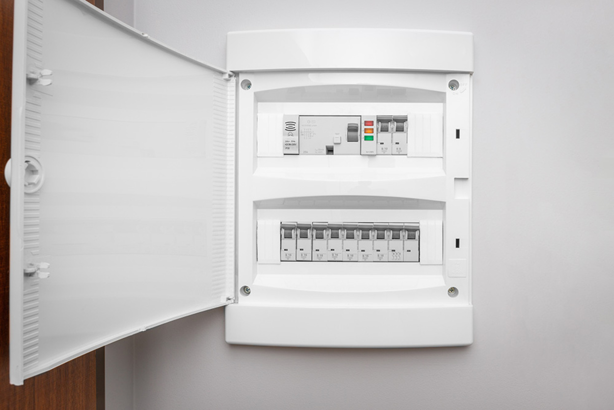 Über­spannungs­schutz bei META Meisterbetrieb für Elektro-Technische Anlagen in Frankfurt