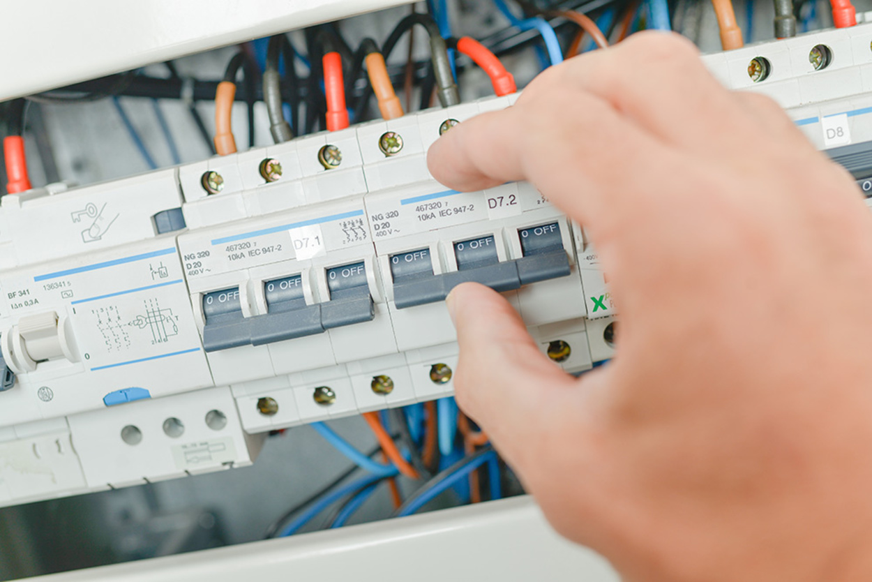 Schalt­schrank­bau bei META Meisterbetrieb für Elektro-Technische Anlagen in Frankfurt